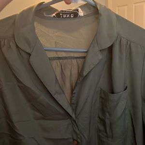 Irra Button down slinky olive green too excellent vintage item, unknown material